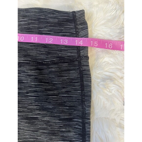 Athleta Cropped Leggings Blackish Mingled Pattern Sz Medium - Picture 5 of 7